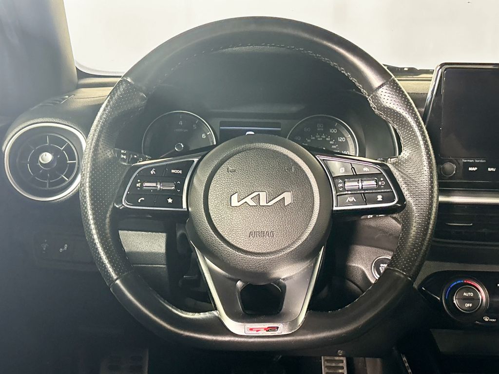 2023 Kia Forte GT-Line photo 12