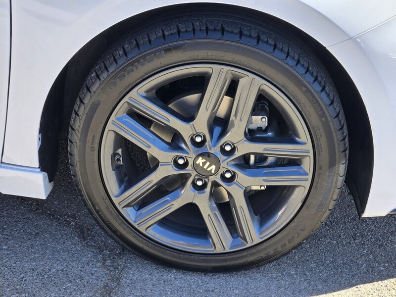 2021 Kia Forte GT-Line photo 3