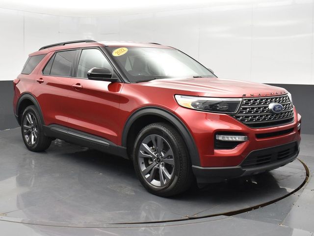 2022 Ford Explorer XLT photo 2