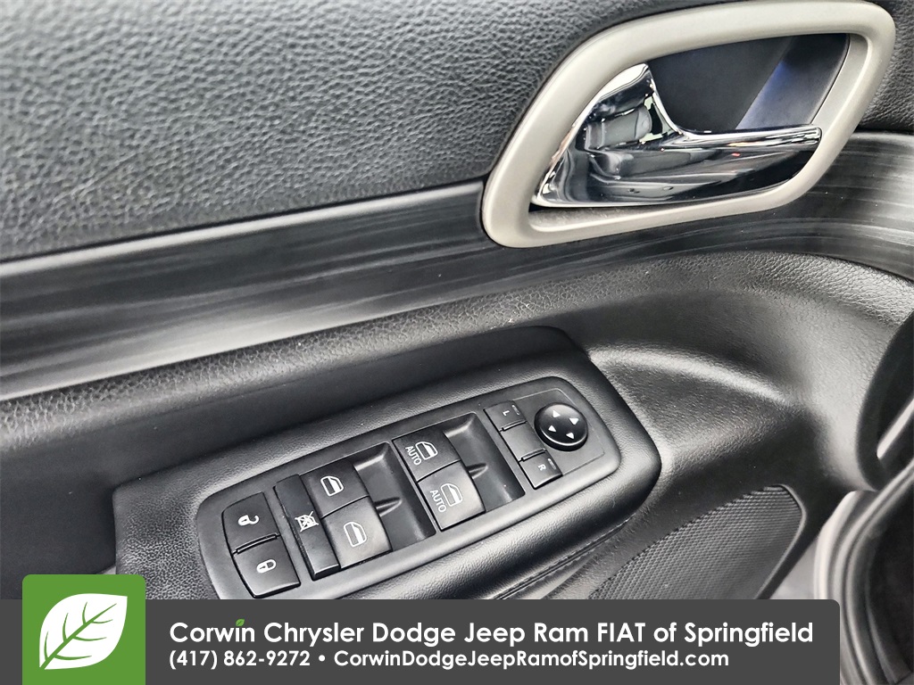 2020 Jeep Grand Cherokee Altitude photo 4