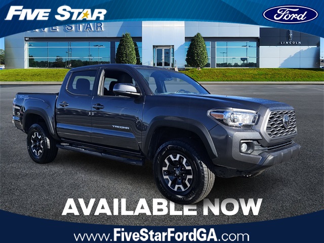 2022 Toyota Tacoma SR5's photo