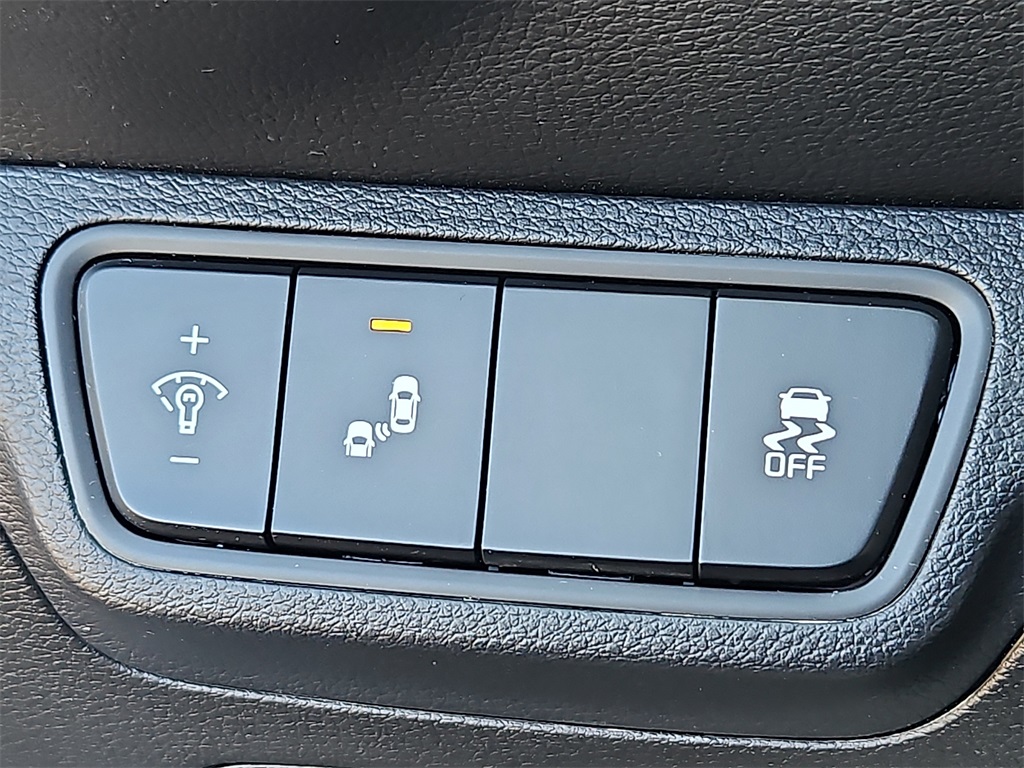 2023 Kia Forte LXS photo 23