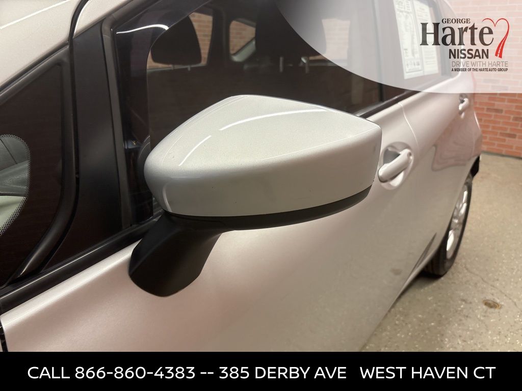 2015 Nissan Versa Note SV photo 29