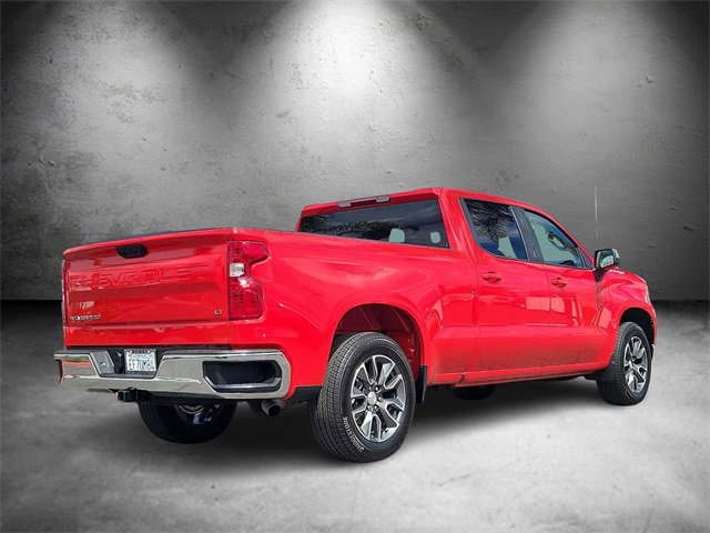 2025 Chevrolet Silverado 1500 LT photo 4