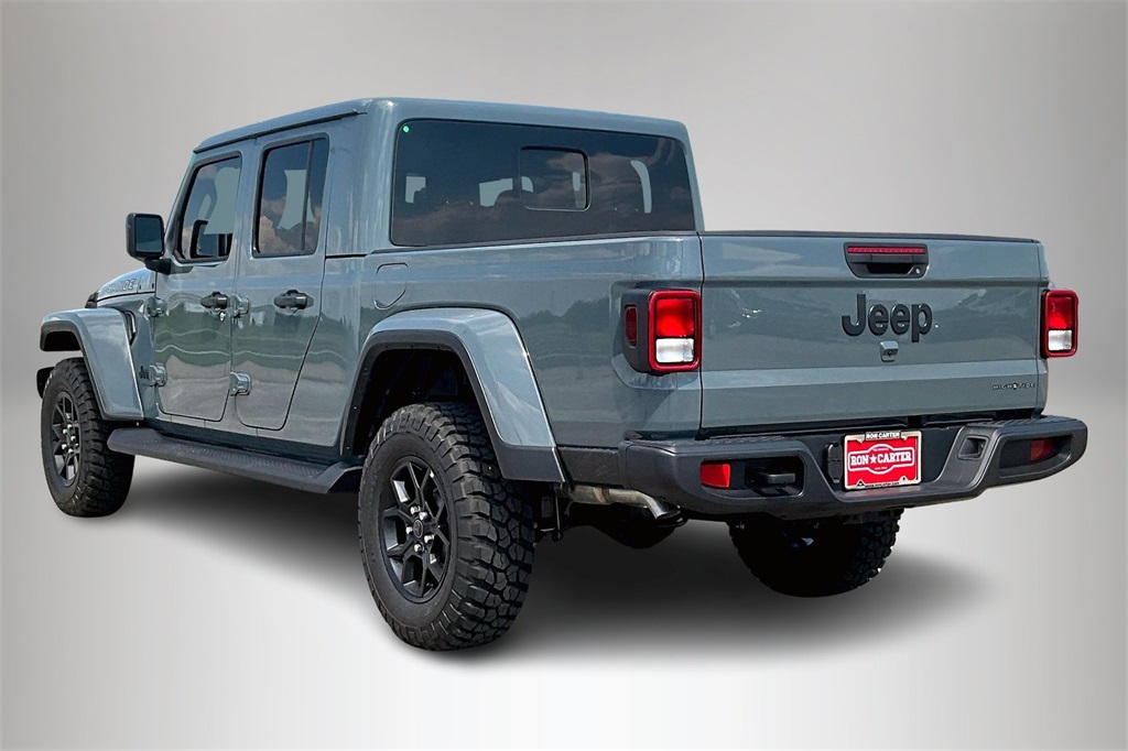 2025 Jeep Gladiator Sport photo 3