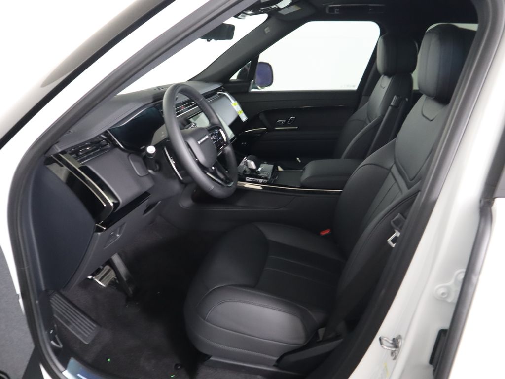 2025 Land Rover Range Rover Sport SE photo 18