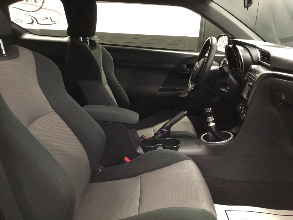 2015 Scion tC Base photo 26