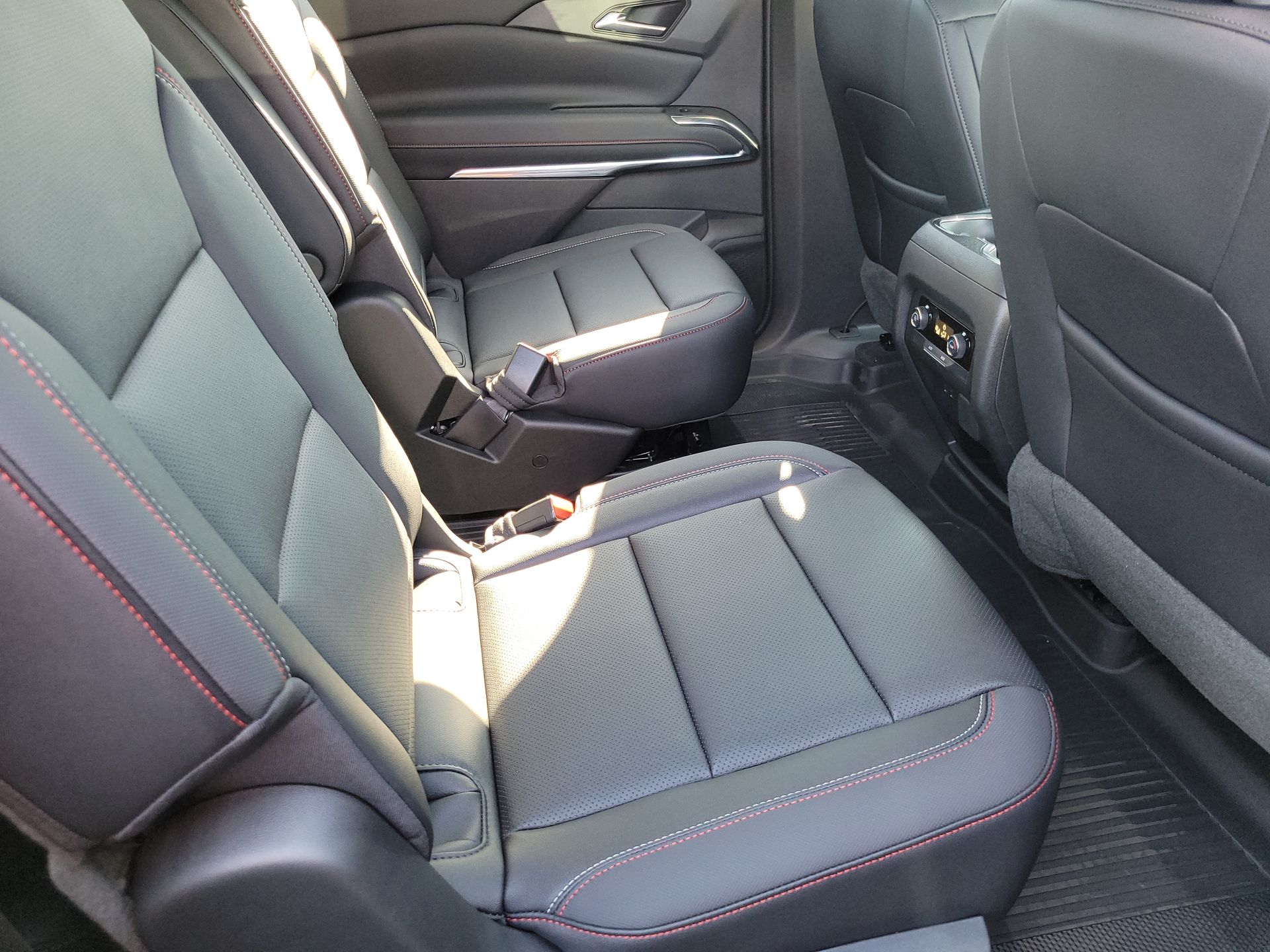 2026 Chevrolet Traverse Z71 photo 46