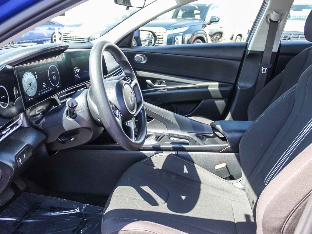 2024 Hyundai Elantra SEL photo 18