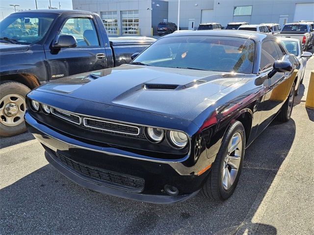 2020 Dodge Challenger SXT photo 3