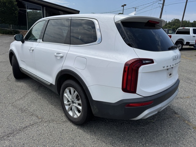 2022 Kia Telluride LX photo 3