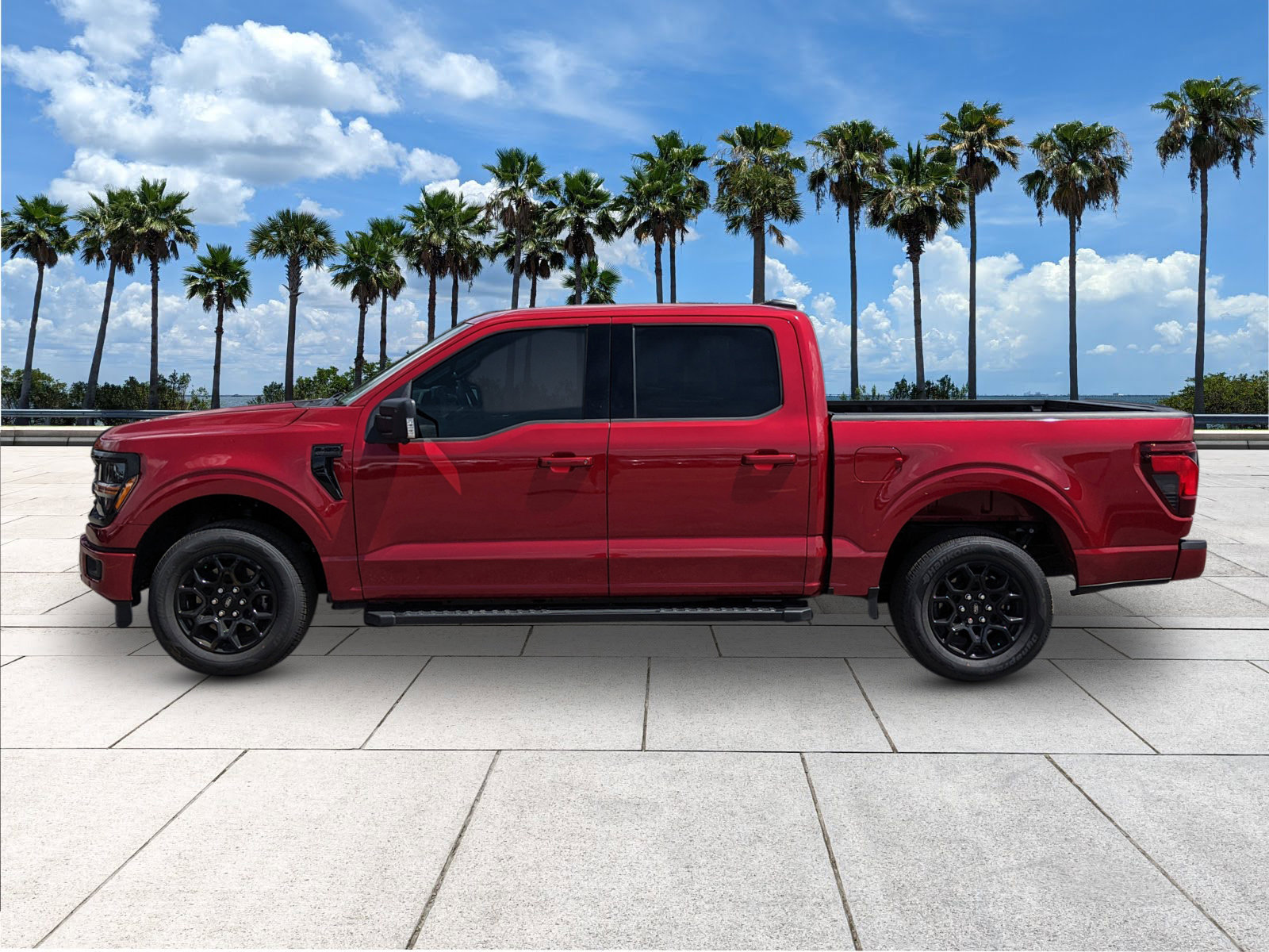2025 Ford F-150 XLT photo 5