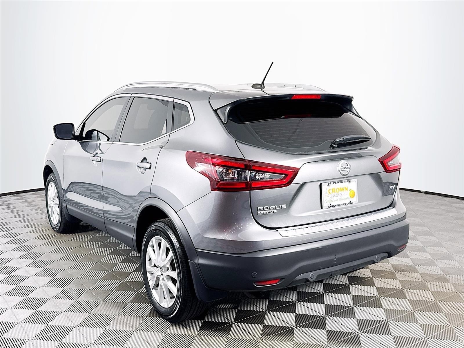 2020 Nissan Rogue Sport SV photo 5