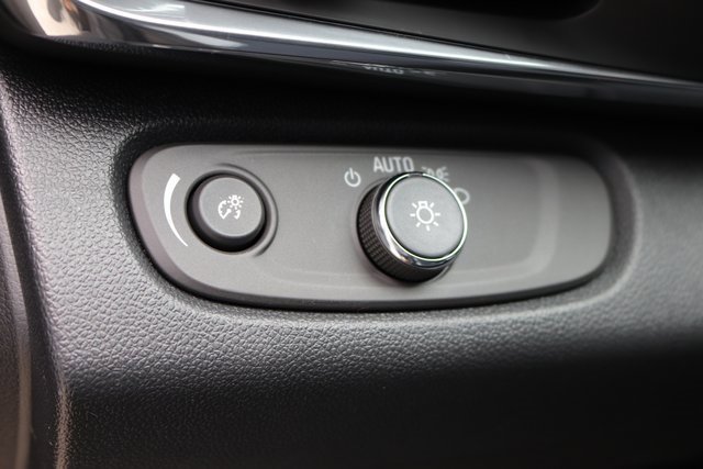 2025 Buick Envista Preferred photo 17