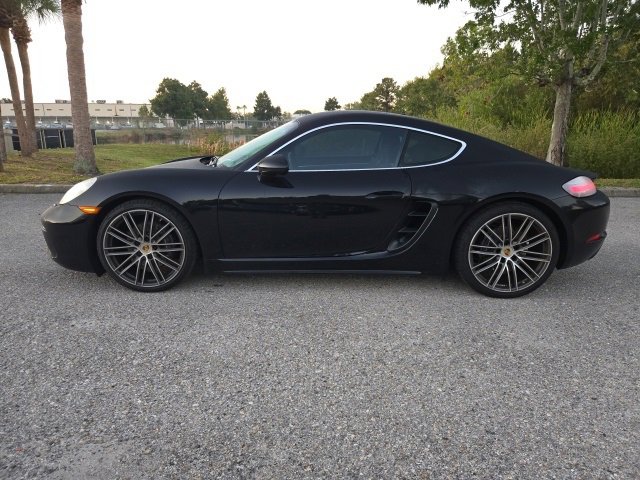 2025 Porsche Cayman Base photo 2