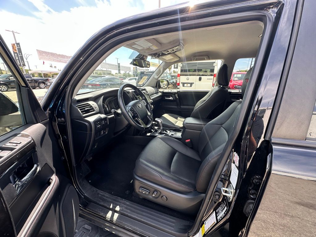 2024 Toyota 4Runner TRD Off-Road Premium photo 4