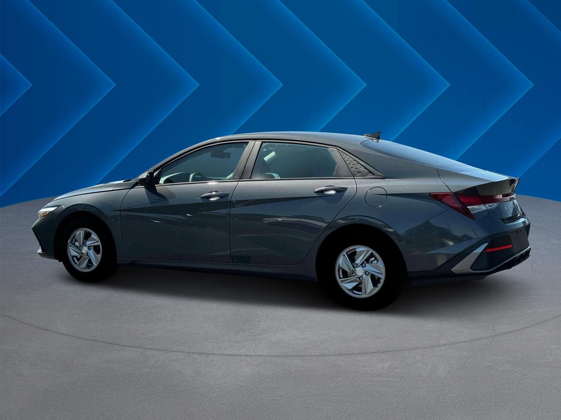 2025 Hyundai Elantra SE photo 4