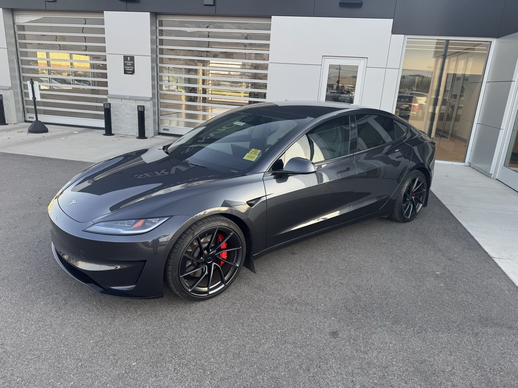 2024 Tesla Model 3 Performance photo 3