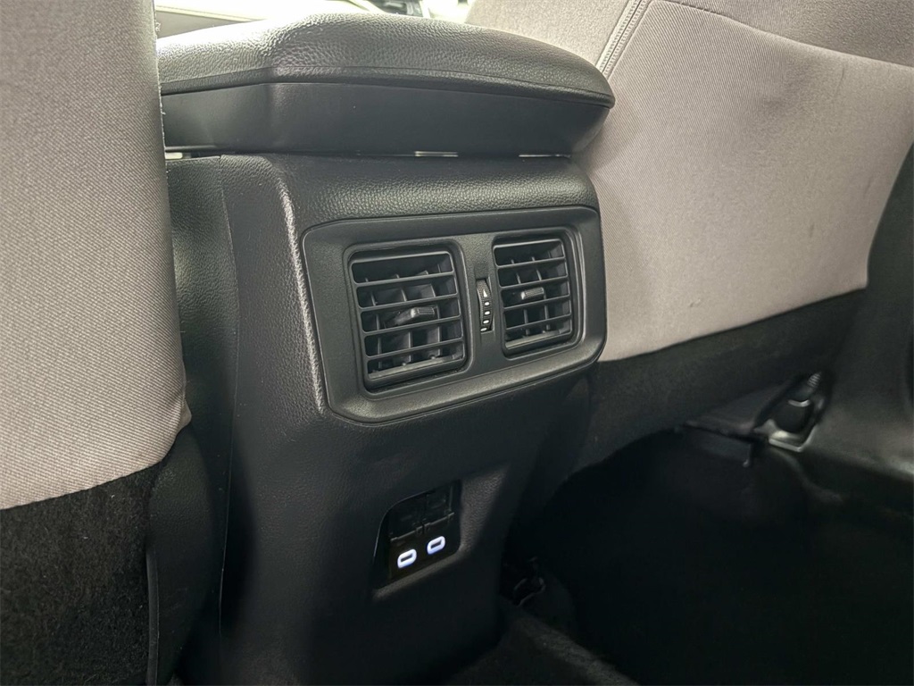 2024 Toyota RAV4 XLE photo 23