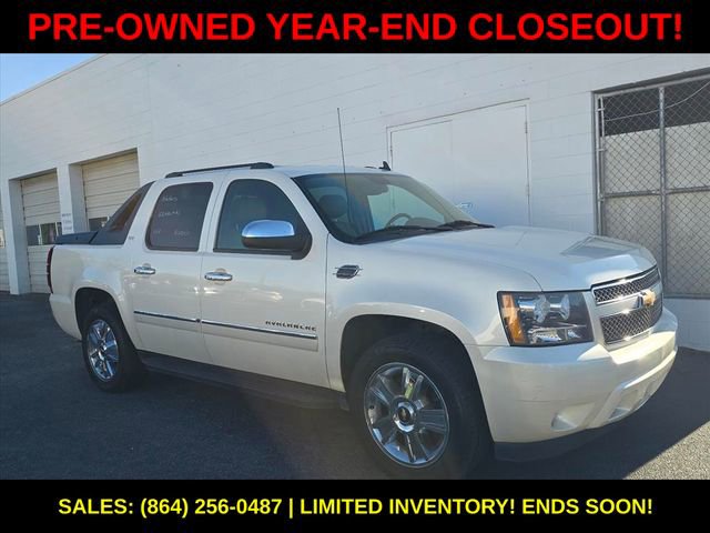 2010 Chevrolet Avalanche LTZ's photo