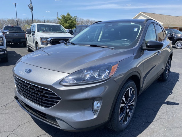 2022 Ford Escape SEL photo 9
