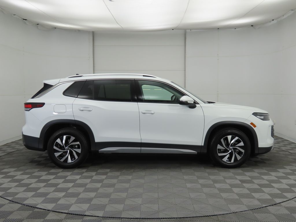 2026 Volkswagen Tiguan S photo 3