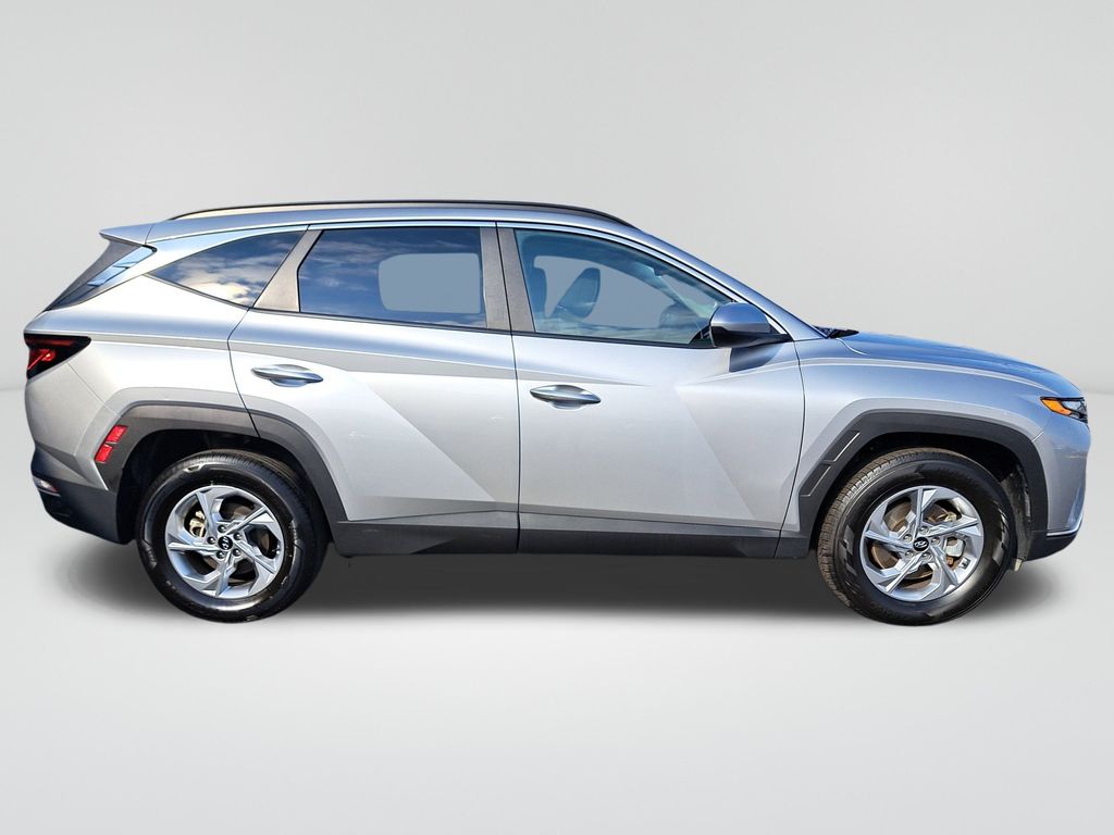 2024 Hyundai Tucson SEL photo 3
