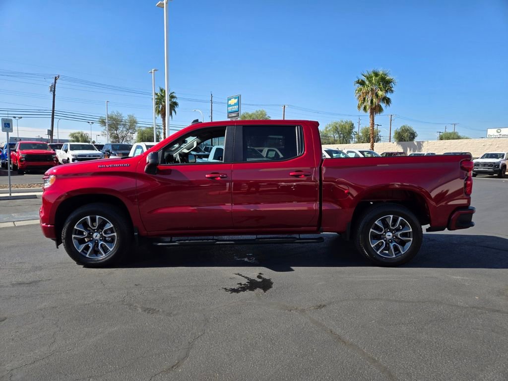 2022 Chevrolet Silverado 1500 RST photo 3