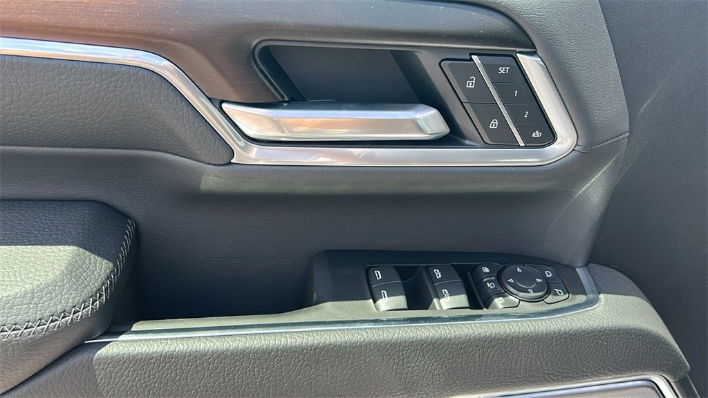 2025 Gmc Sierra 3500 HD Denali photo 15