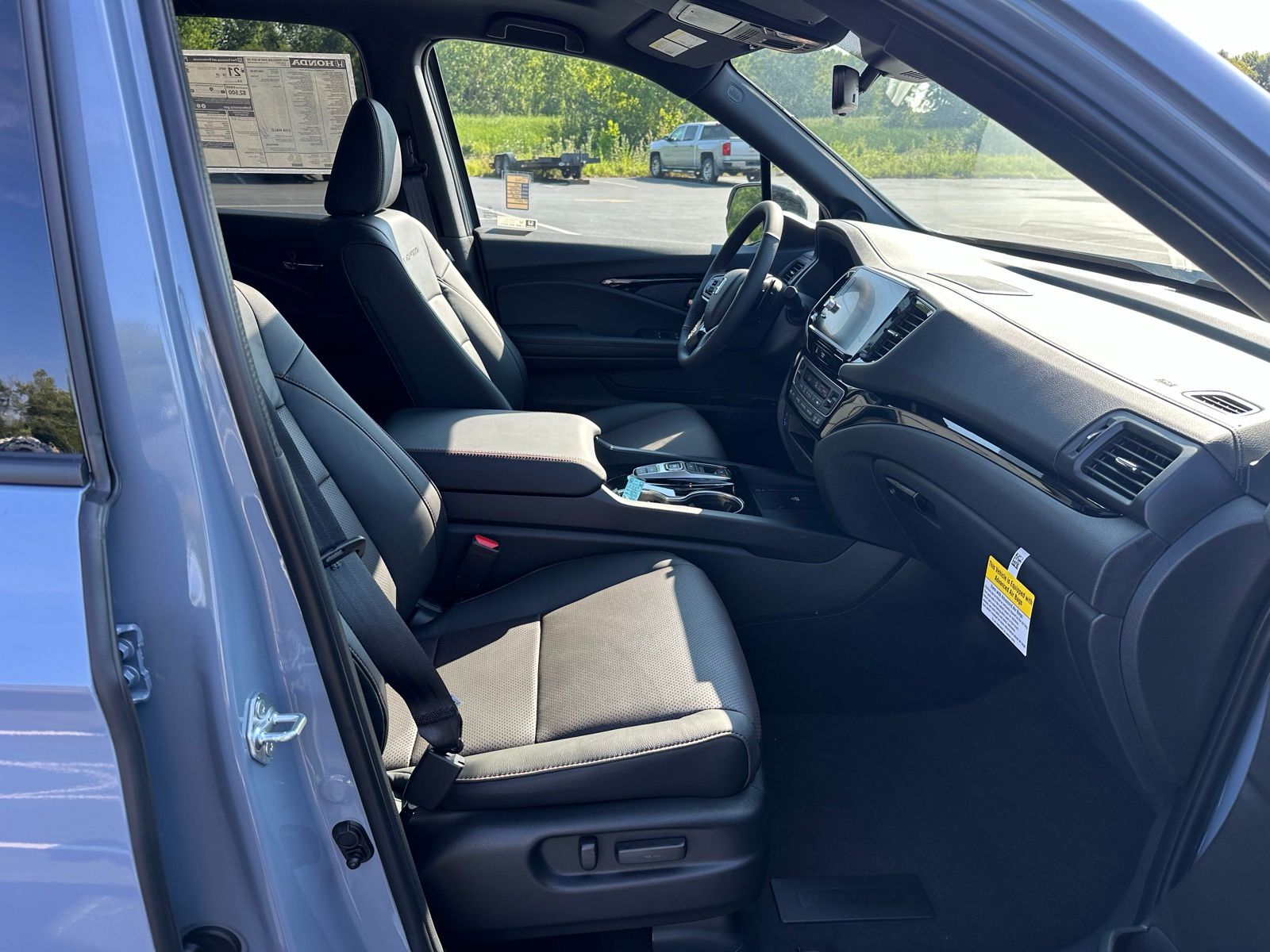 2025 Honda Ridgeline Black Edition photo 23