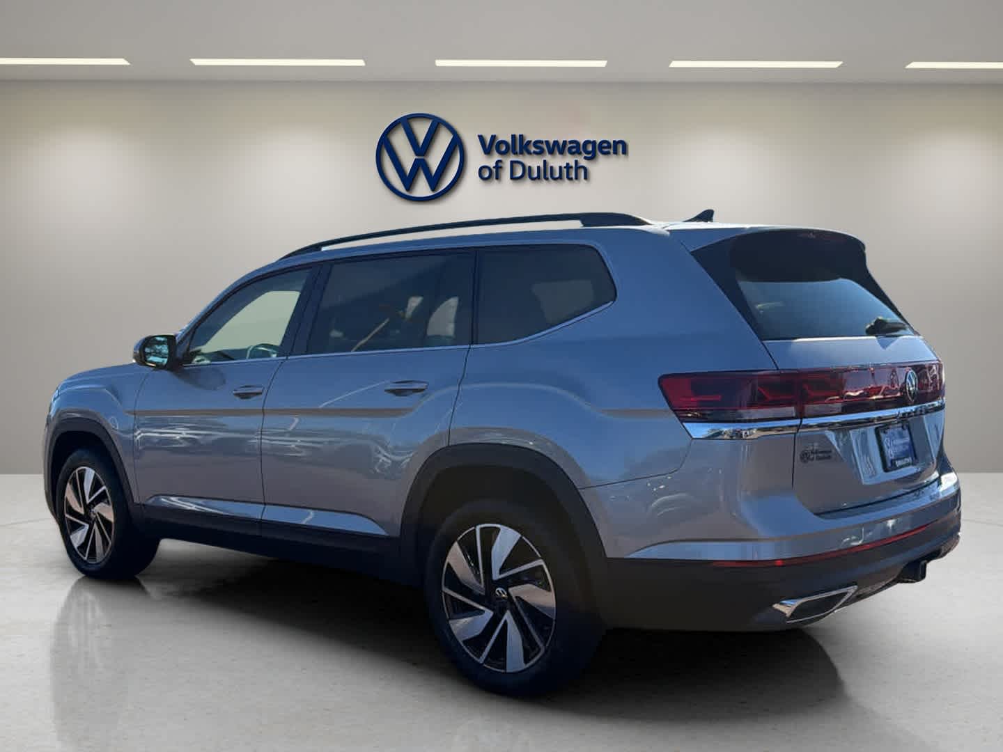 2026 Volkswagen Atlas SE Technology photo 2