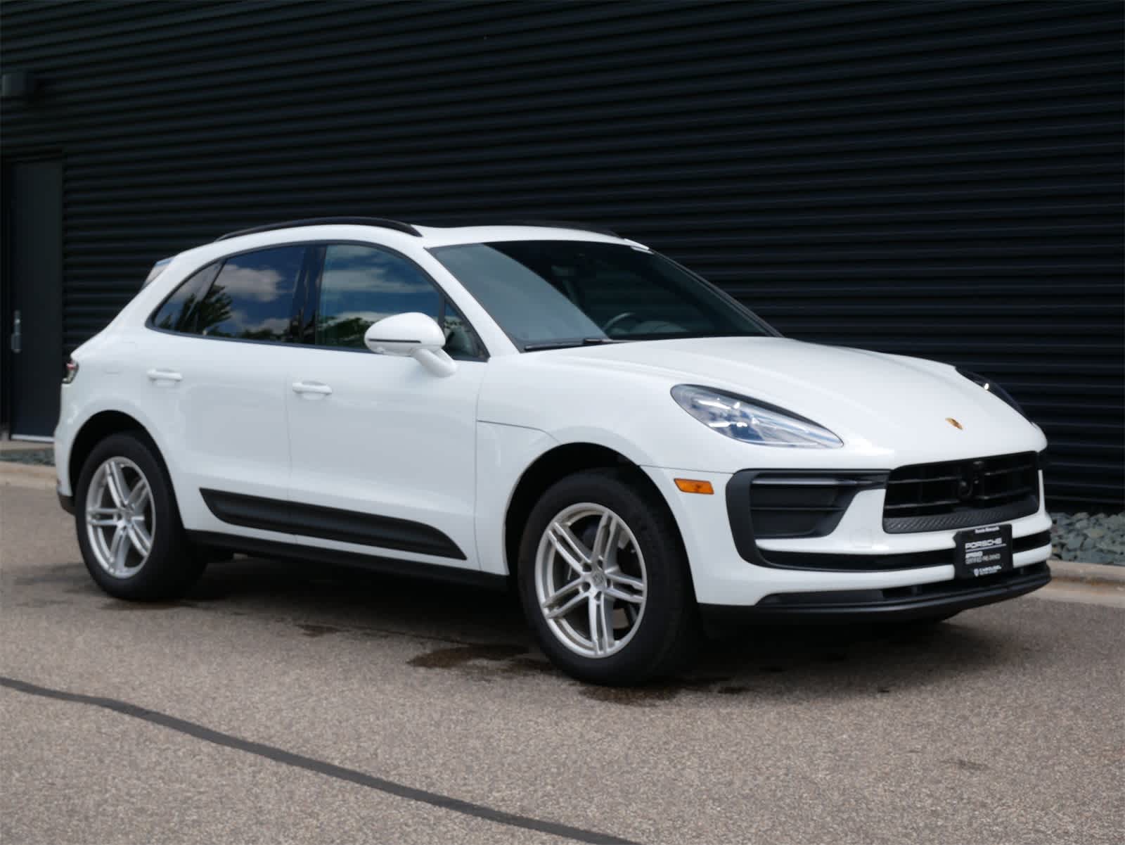 2024 Porsche Macan T photo 23