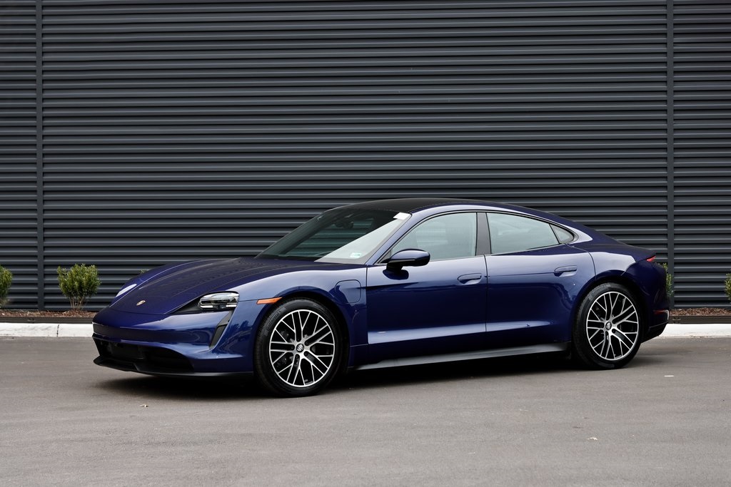 2023 Porsche Taycan Base's photo