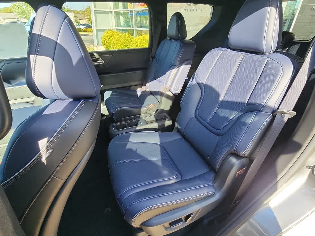 2026 Infiniti QX80 Sensory photo 8