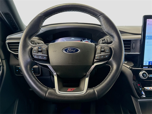 2023 Ford Explorer ST photo 17