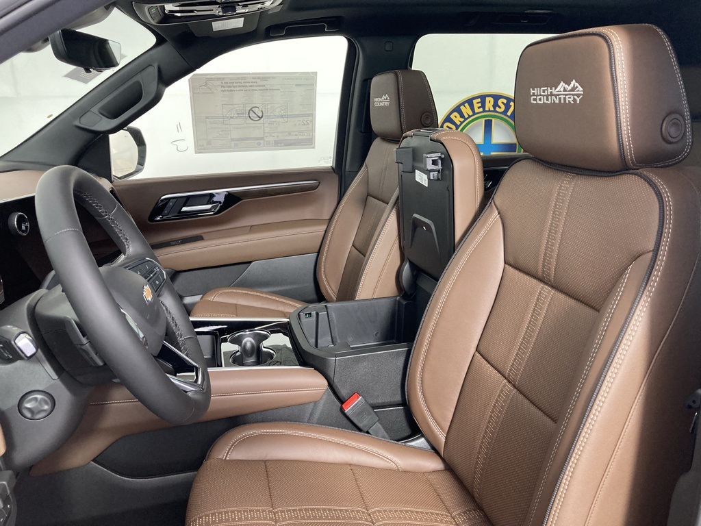 2026 Chevrolet Suburban High Country photo 9