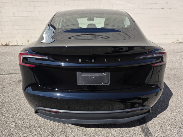 2024 Tesla Model 3 photo 4