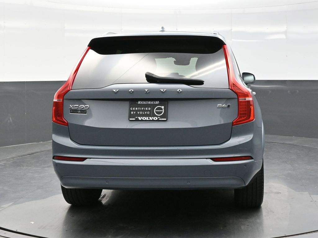 2023 Volvo XC90 Core photo 3