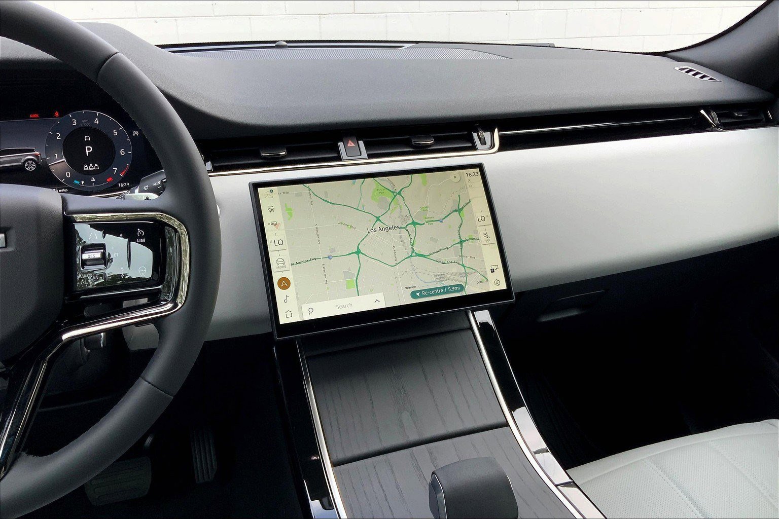 2026 Land Rover Range Rover Evoque S photo 6