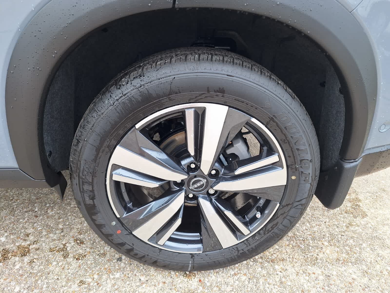 2025 Nissan Rogue SL photo 13