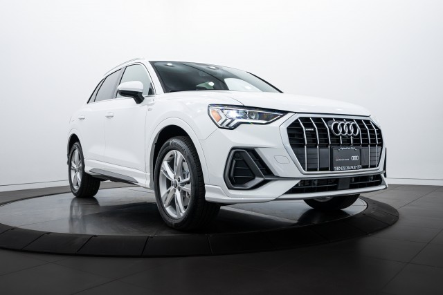 2024 Audi Q3 S line Premium Plus