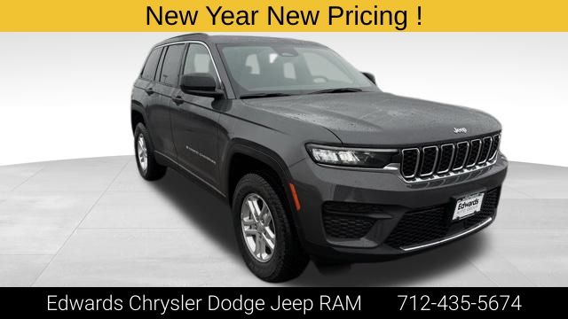 2025 Jeep Grand Cherokee Laredo's photo