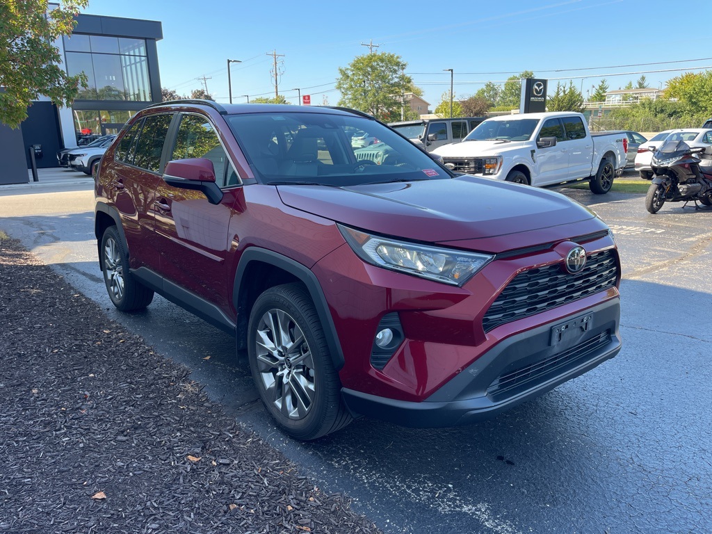2021 Toyota RAV4 XLE Premium photo 4
