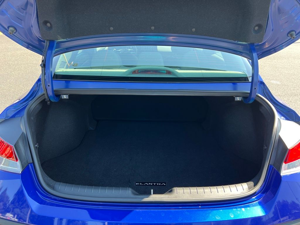 2024 Hyundai Elantra SEL photo 26