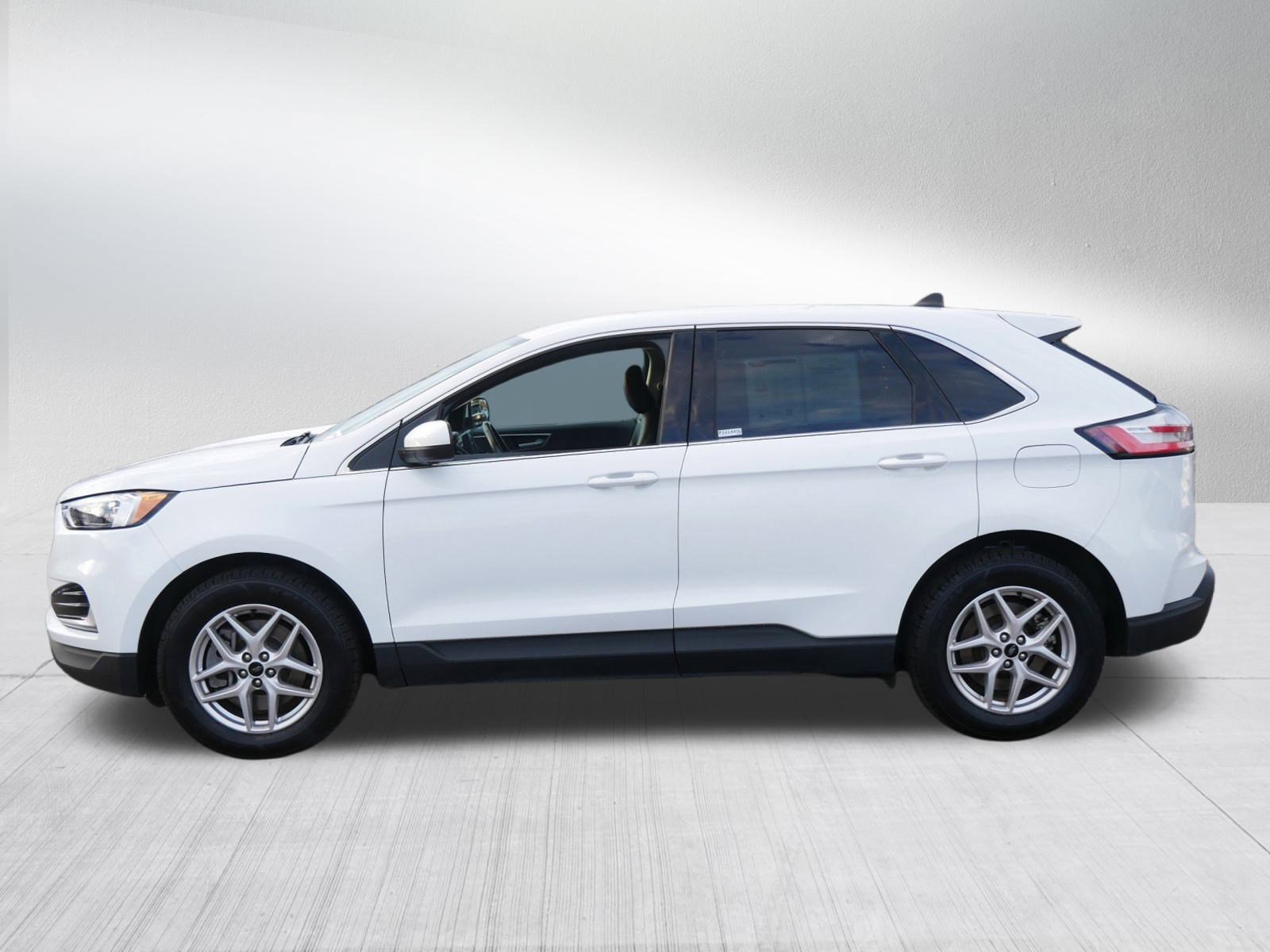 2023 Ford Edge SEL photo 4