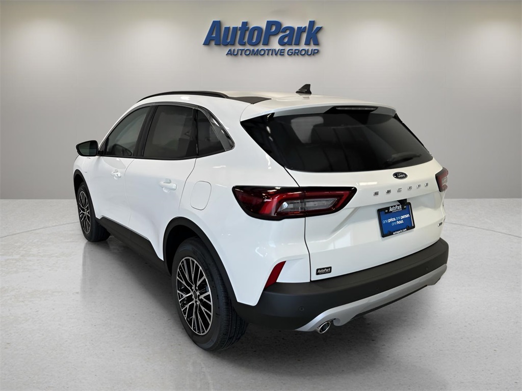 2024 Ford Escape Plug-In Hybrid Base photo 5