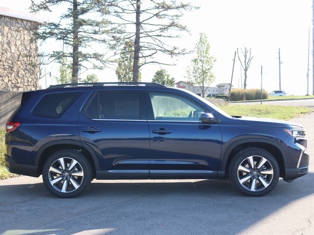 2025 Honda Pilot Touring photo 4