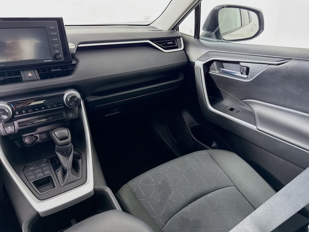 2022 Toyota RAV4 XLE photo 20