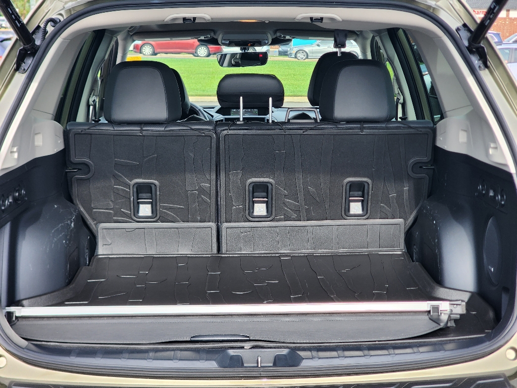 2022 Subaru Forester Limited photo 5