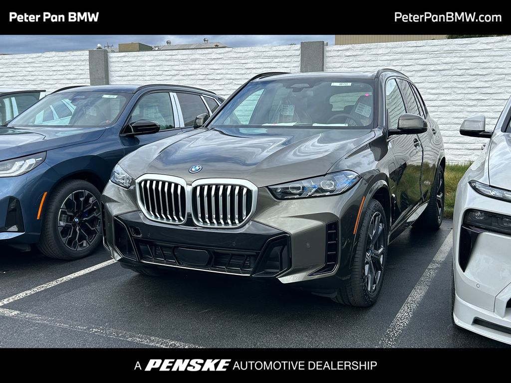 2026 BMW X5 50e's photo